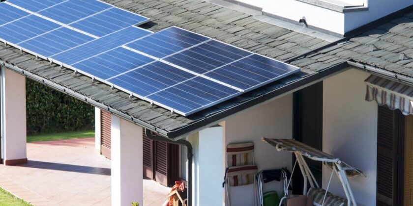 Sistem fotovoltaic hibrid